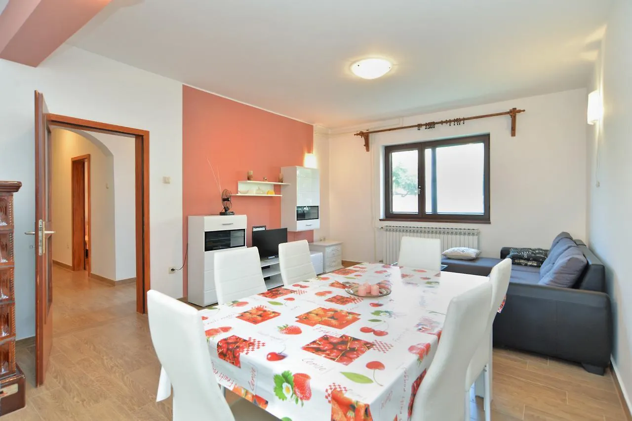 Apartments Gracijano 1724 Croatia
